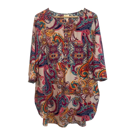 fig and flower Tops - Women's 1X Colorful Pasiley Aztec Casual Relaxed Hi-Low Tunic PLUS Soft Blouse